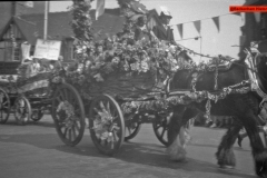 138-King-George-V-Jubilee-floats-in-High-St-corner-of-Burnhill-Rd-1935