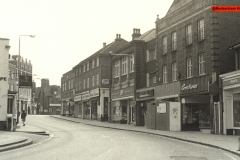155-High-Street-The-George-on-left-1970