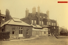 163-The-Manor-House-in-High-Street