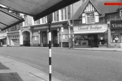 176-High-St-looking-at-former-Doris-Nicholos-Dancing-Studio-1963