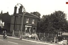 112-Old-Station-Masters-House-next-to-Eden-Park-Station-1973