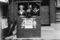 122-Girls-playing-in-the-Ticket-Office-at-Stanhope-Grove-c1951