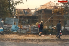 134-Students-going-past-1-Hawksbrook-Lane-November-1987