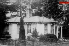 126-The-North-Lodge-to-Monks-Orchard-Mansion-in-Upper-Elmers-End-Rd-c1942