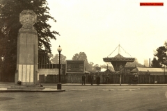 117-War-Memorial-before-the-cinema-was-built-the-annual-fair-is-on-the-site-1920