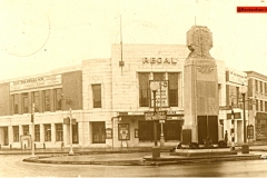 131-War-Memorial-and-Regal-1932