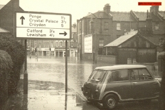 145-Flood-in-High-Street-junc-Manor-Road-1968